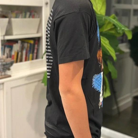 Vintage 1990s New Kids on the Block Concert Black Graphic T-Shirt w/ Band Print - Picture 2 of 5